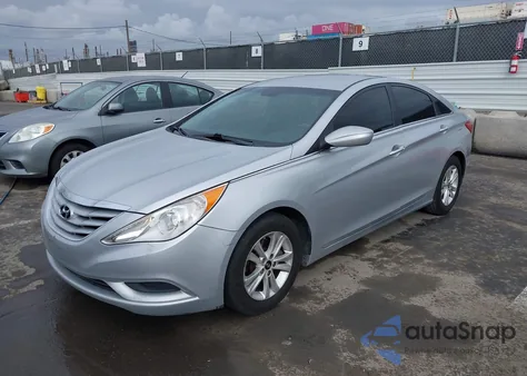 2013 Hyundai Sonata Gls z USA, uszkodzony, nr VIN 5NPEB4AC5DH696878